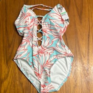NWT Vince Camuto bathing suit